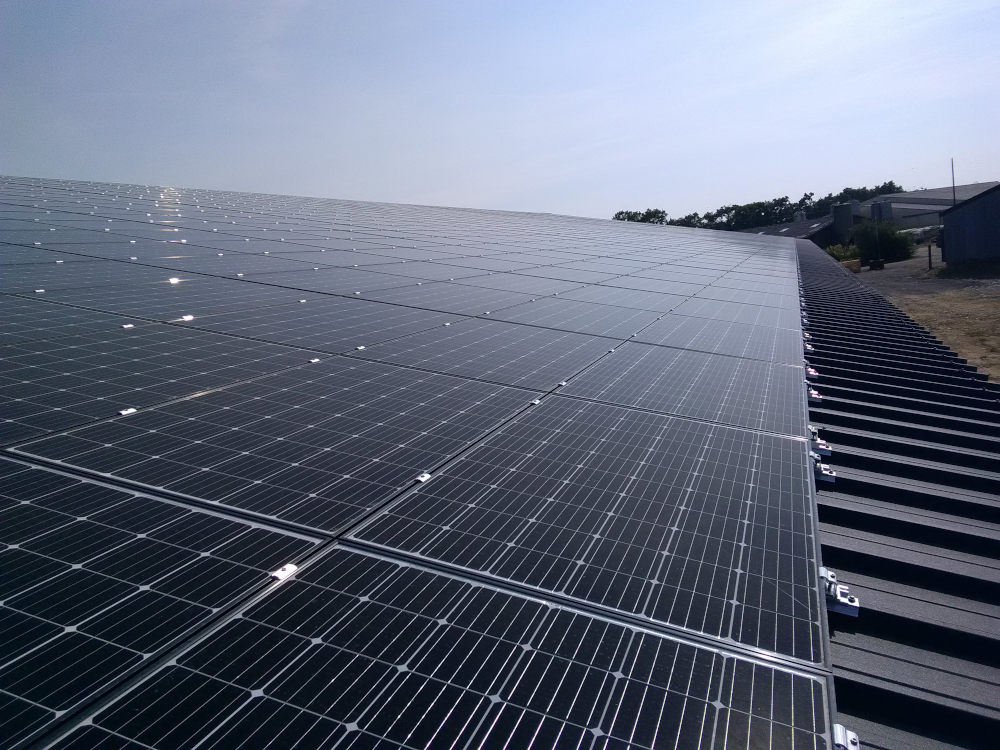 Centrale solaire photovoltaïque au sol pour professionnels